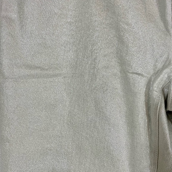 NWT Chico's Platinum Silver Metallic Petite Crop 0.5 Jeans - Picture 4 of 8